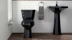 ¿Se te escapan el agua y el dinero? Así puedes solucionarlo