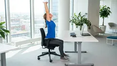 Increíble, pero funciona: mini rutina para la espalda directamente en el puesto de trabajo